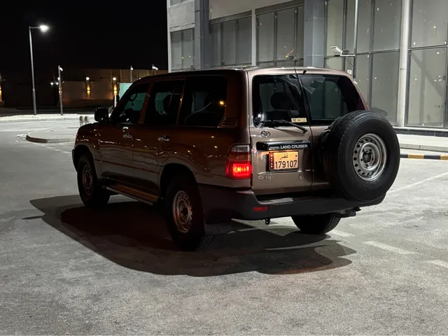 Photo of 1998 Toyota Land Cruiser