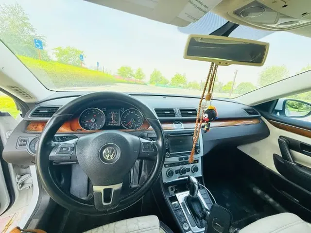 Photo of 2012 Volkswagen CC R-Line