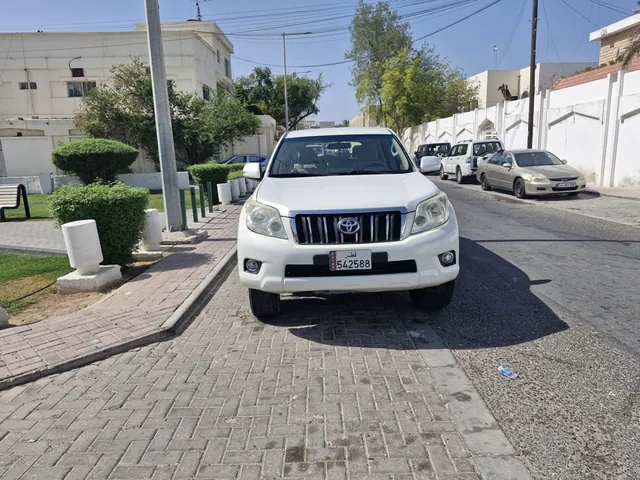 صورة 2013 تويوتا لاند كروزر برادو TXL