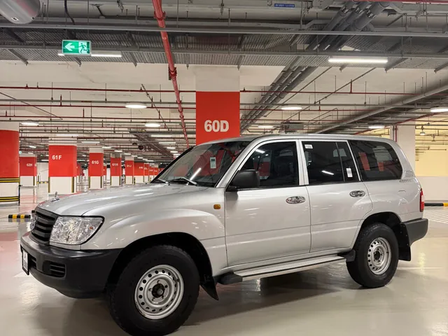 Photo of 2005 Toyota Land Cruiser G