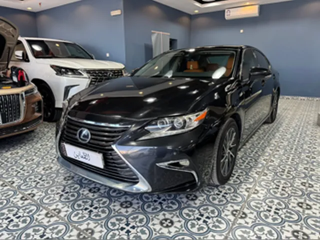صورة 2018 لكزس ES 350