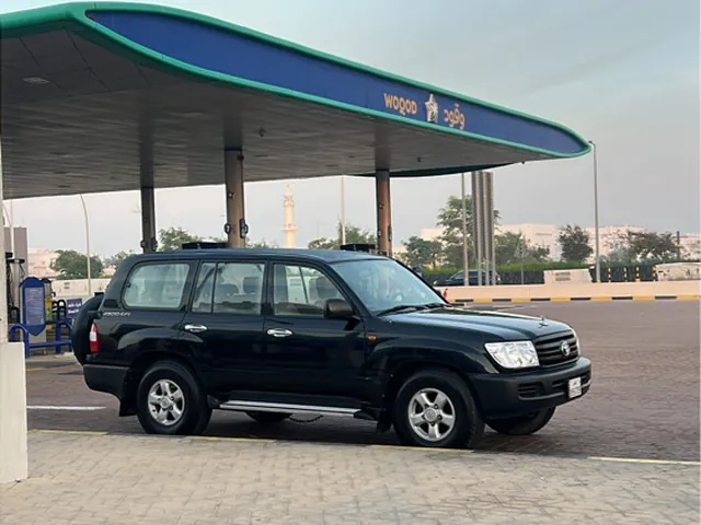 Photo of 2003 Toyota Land Cruiser
