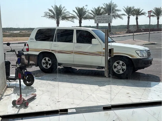 Photo of 2006 Toyota Land Cruiser GX
