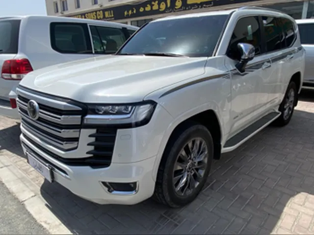 صورة 2023 تويوتا لاند كروزر VXR