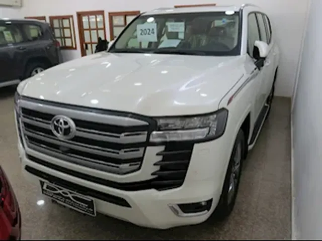 Photo of 2024 Toyota Land Cruiser GXR
