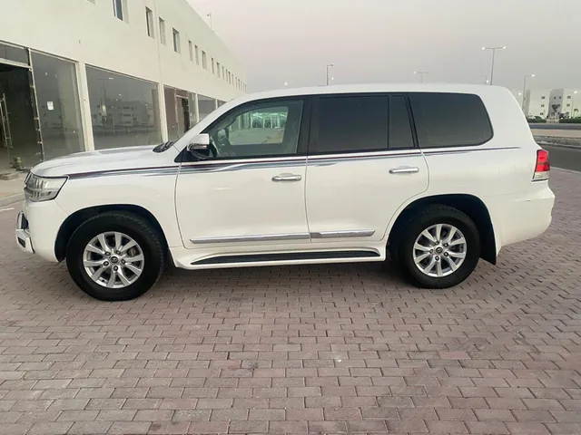 Photo of 2021 Toyota Land Cruiser GXR