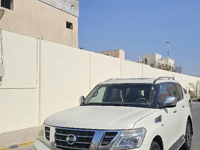 صورة 2012 نيسان باترول LE