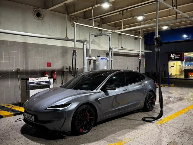 Photo of 2025 Tesla Model 3 Performance