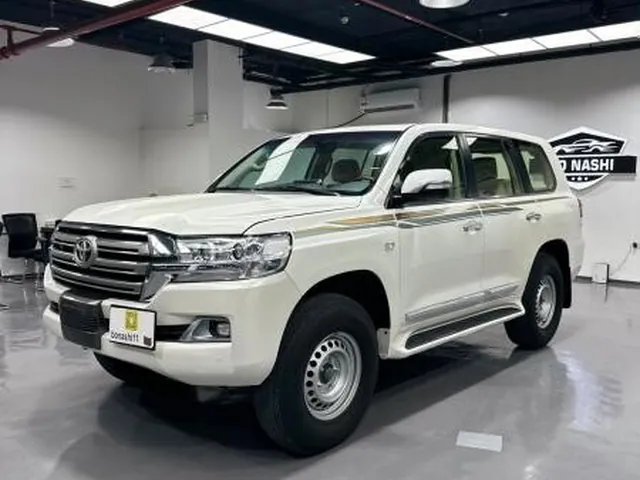 صورة 2018 تويوتا لاند كروزر VXR