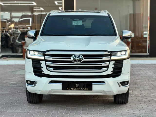 صورة 2025 تويوتا لاند كروزر VXR