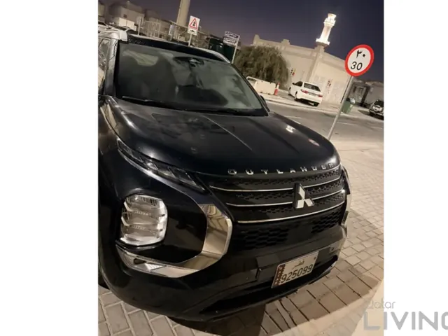 صورة 2024 ميتسوبيشي أوتلاندر