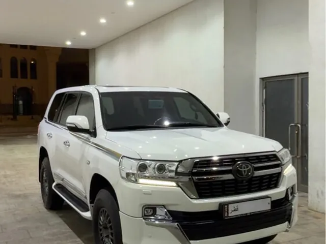 صورة 2021 تويوتا لاند كروزر VXR