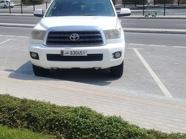 Photo of 2014 Toyota Sequoia