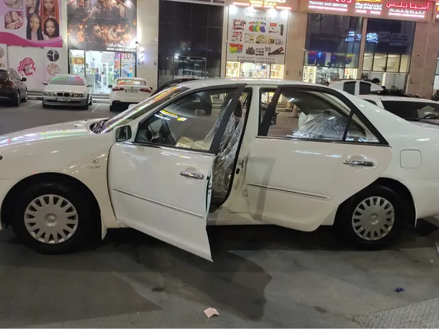 صورة 2004 تويوتا كامري GLE