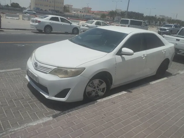 صورة 2013 تويوتا كامري GL
