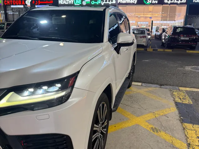 Photo of 2022 Lexus LX 600