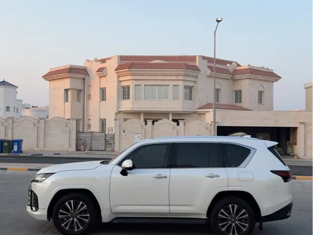 Photo of 2025 Lexus LX 600