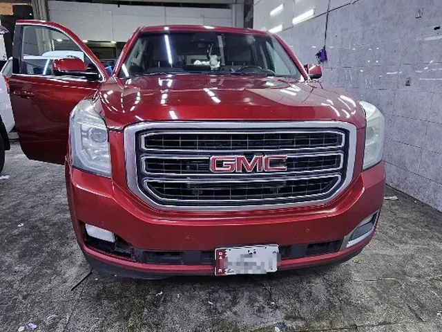 Photo of 2015 GMC Yukon SLE
