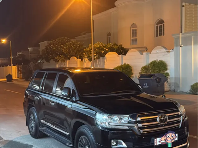 صورة 2018 تويوتا لاند كروزر VXS