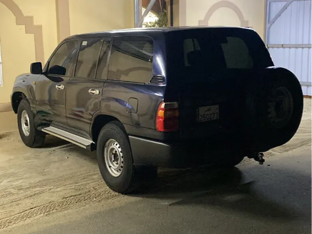 Photo of 2002 Toyota Land Cruiser G