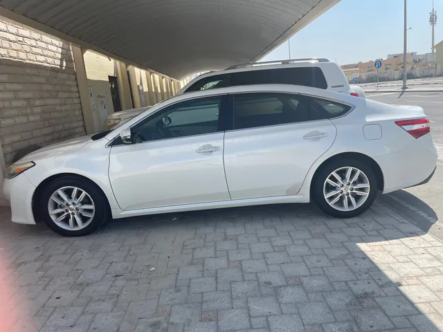 Photo of 2014 Toyota Avalon XLE