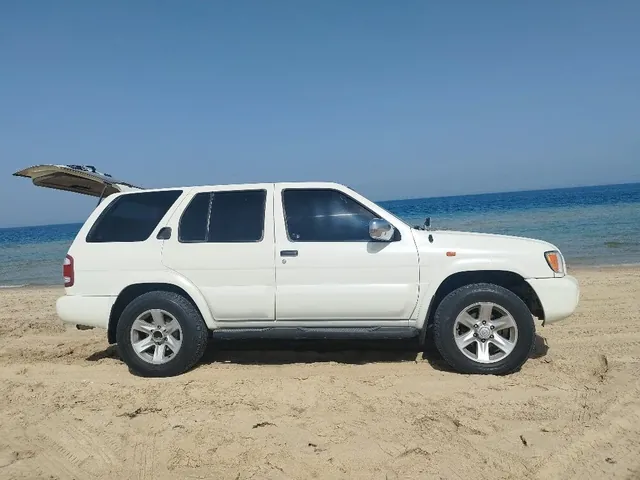 صورة 2003 نيسان باثفايندر SE