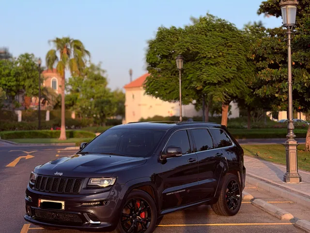 Photo of 2014 Jeep Grand Cherokee SRT