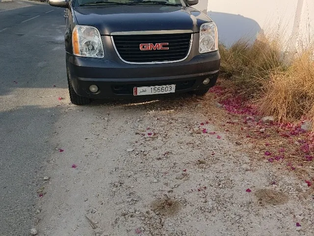 Photo of 2010 GMC Suburban