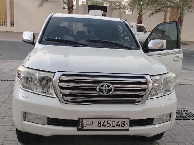 Photo of 2011 Toyota Land Cruiser GXR