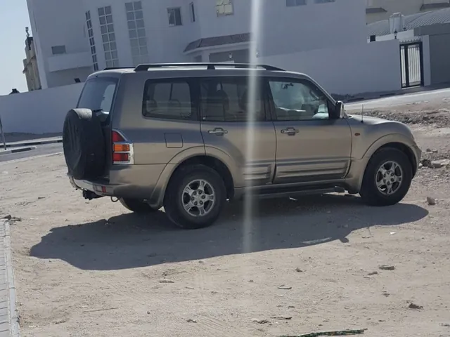صورة 2002 ميتسوبيشي باجيرو GLS
