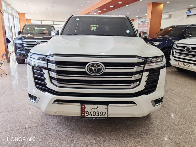 صورة 2024 تويوتا لاند كروزر VXR