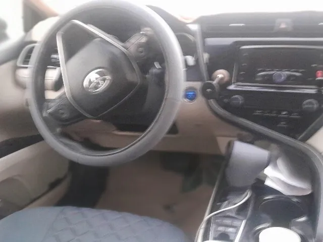 Photo of 2020 Toyota Camry Hybrid