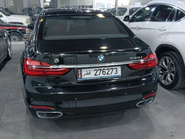 صورة 2017 بي إم دبليو الفئة السابعة 730Li