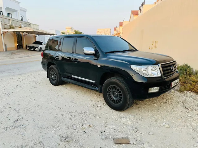 Photo of 2011 Toyota Land Cruiser GX