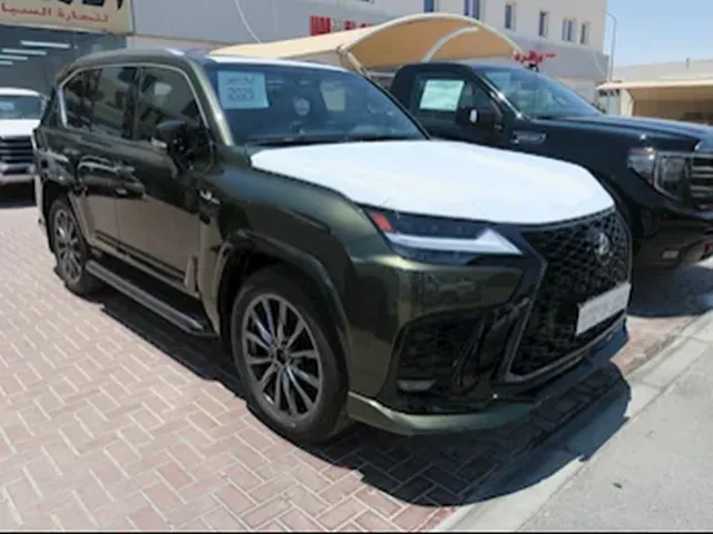صورة 2025 لكزس LX 600 اف سبورت