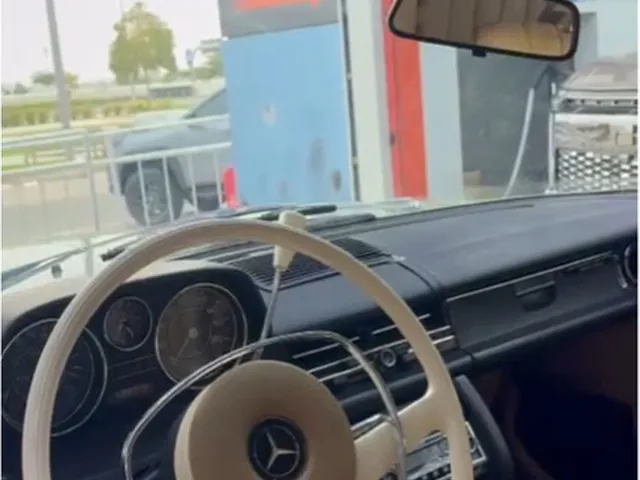 Photo of 1973 Mercedes-Benz C 200