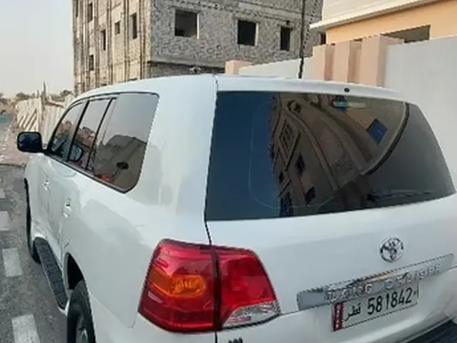 صورة 2014 تويوتا لاند كروزر G
