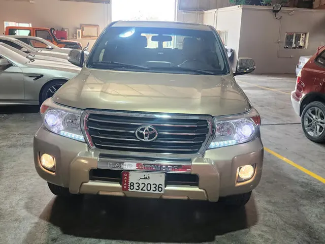 صورة 2009 تويوتا لاند كروزر VXR