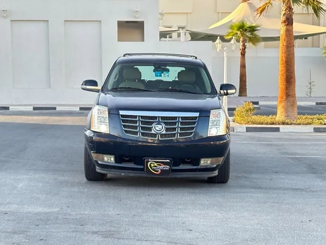 صورة 2009 كاديلاك إسكاليد ESV