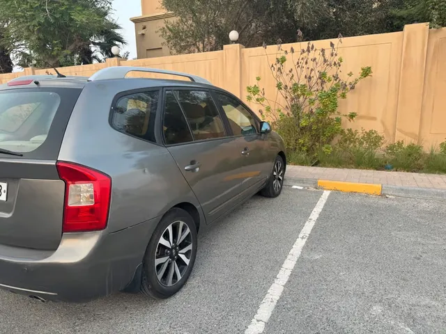 Photo of 2012 Kia Carens