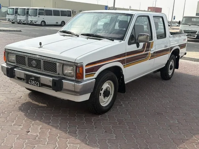 Photo of 1990 Nissan Pickup