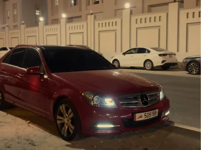 صورة 2013 مرسيدس-بنز C 200
