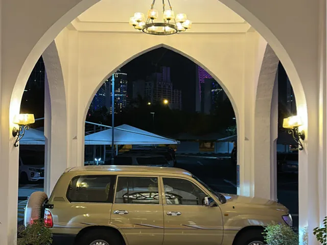 Photo of 2002 Toyota Land Cruiser GX