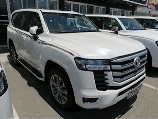 Photo of 2024 Toyota Land Cruiser GXR