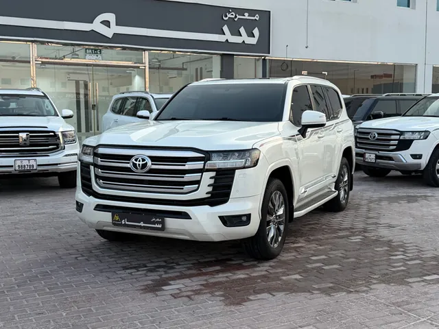 Photo of 2022 Toyota Land Cruiser GXR