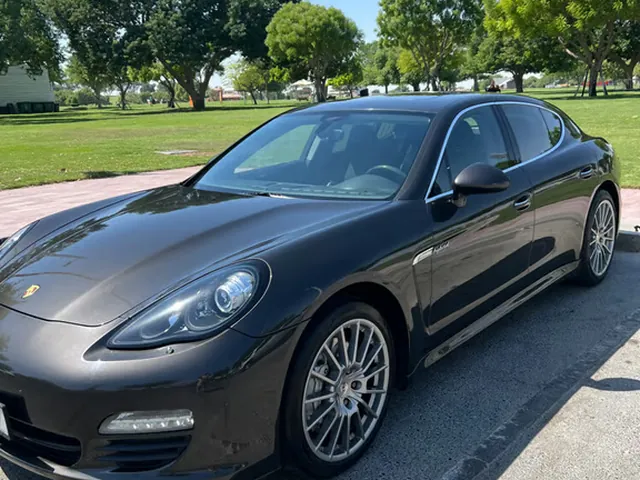 Photo of 2012 Porsche Panamera S Hybrid