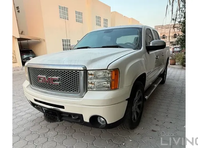 Photo of 2012 GMC Sierra 1500 Denali