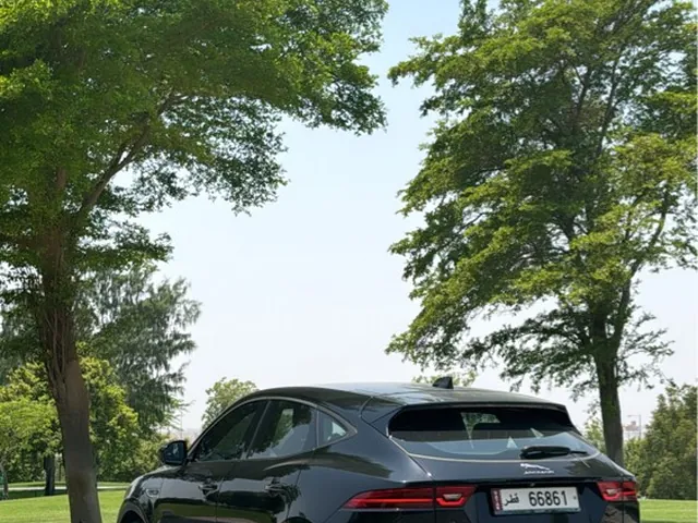 صورة 2020 جاكوار F-Pace سوبرتشارج