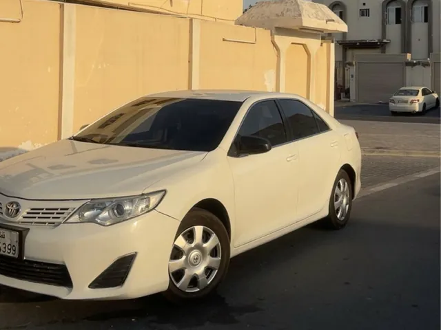 صورة 2015 تويوتا كامري GL