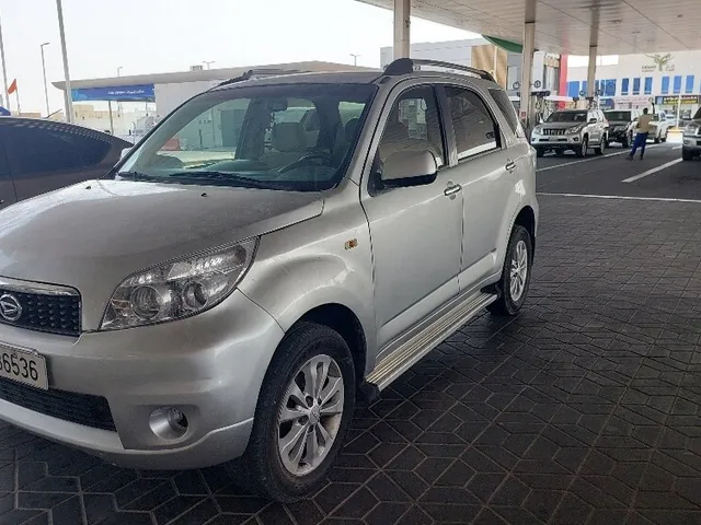 صورة 2015 دايهاتسو تيريوس